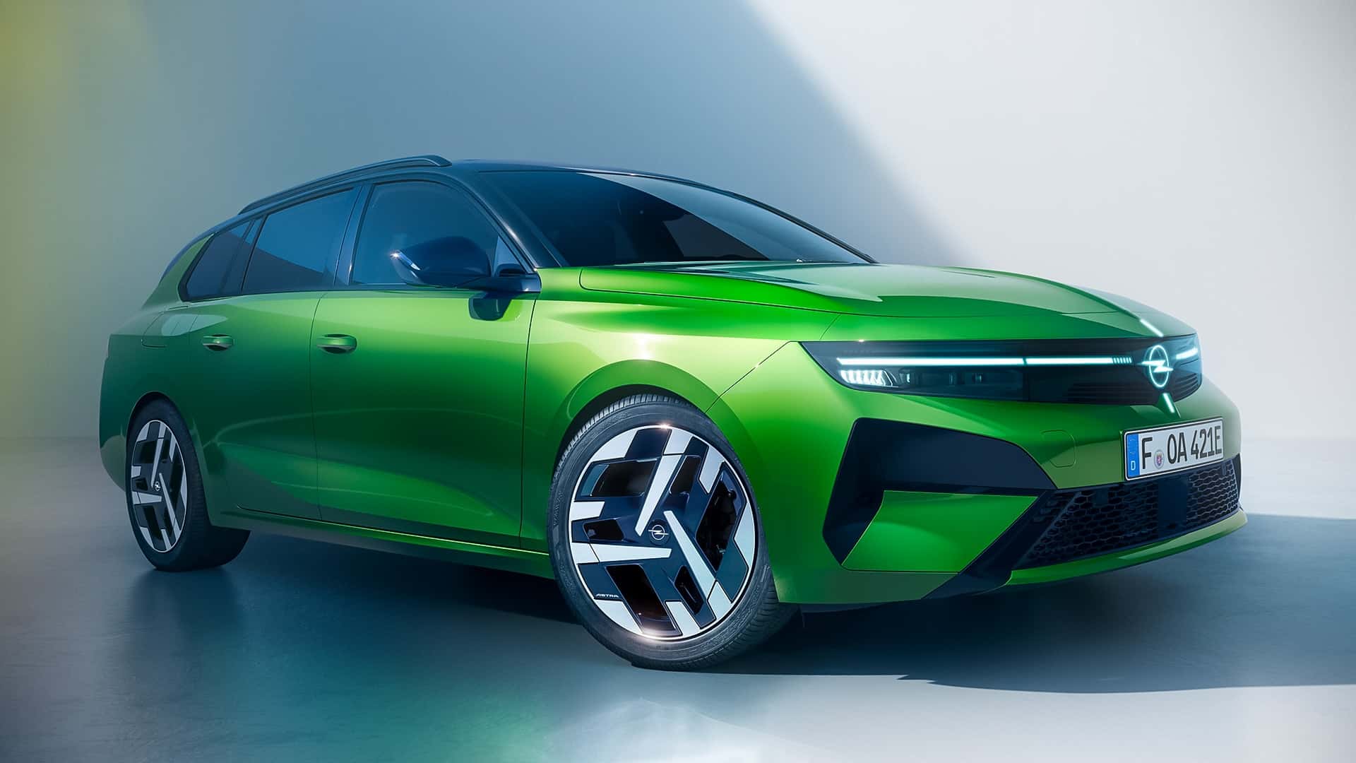 Спортивний дизайн Opel Astra Sports Tourer 2026