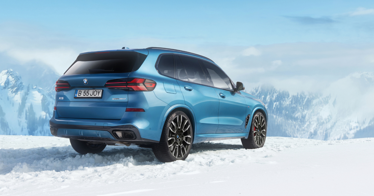Side view of BMW X5 Legacy Edition