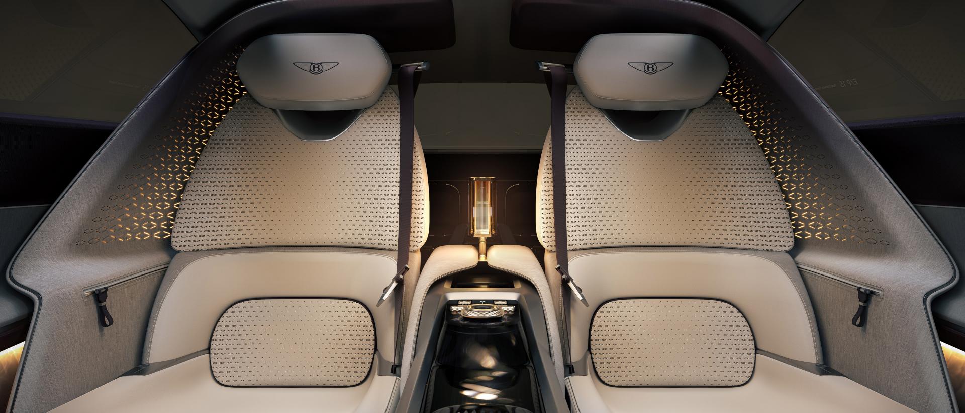 Задній салон Bentley Torcal