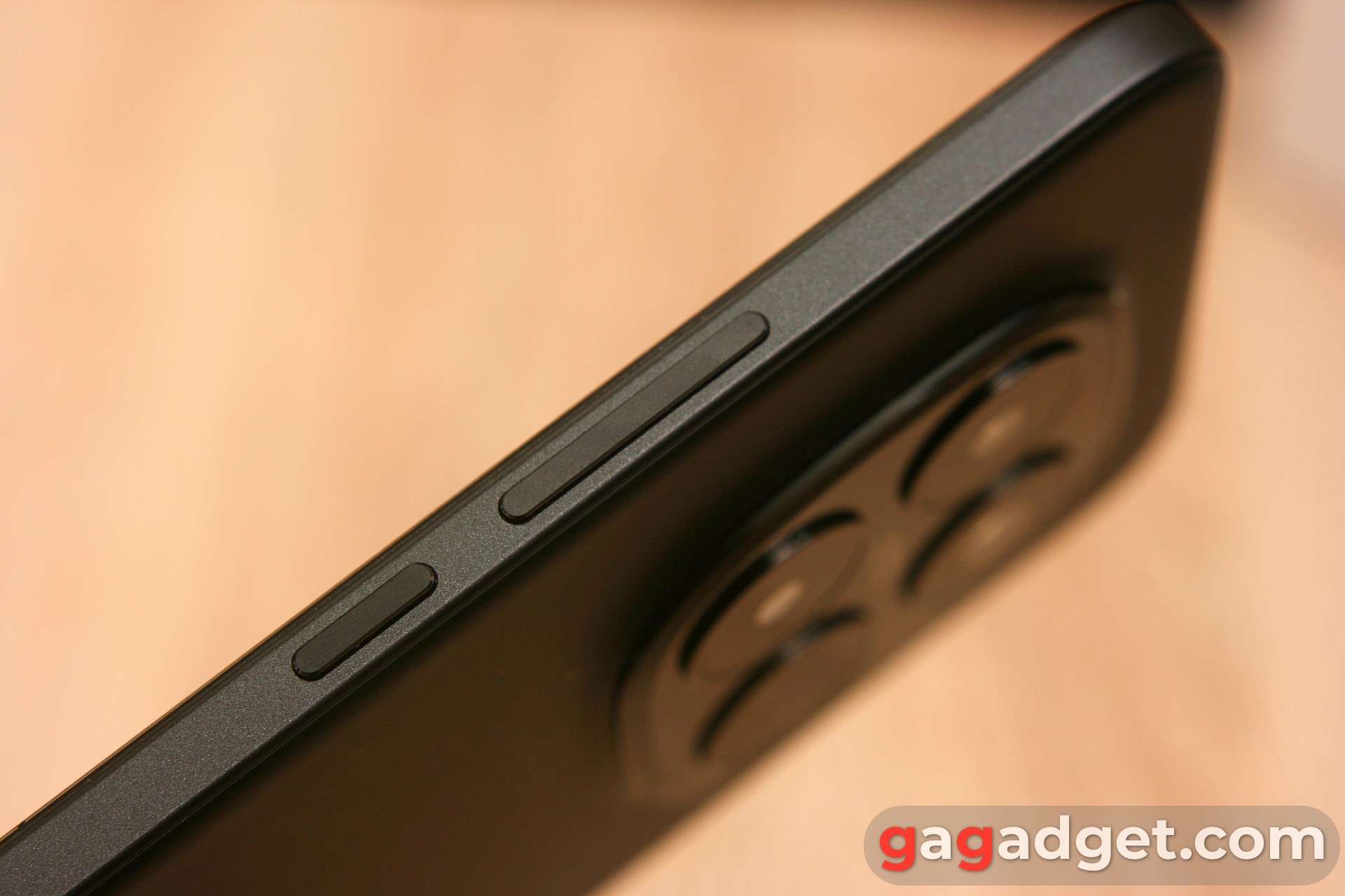 Правая сторона Redmi Note 15