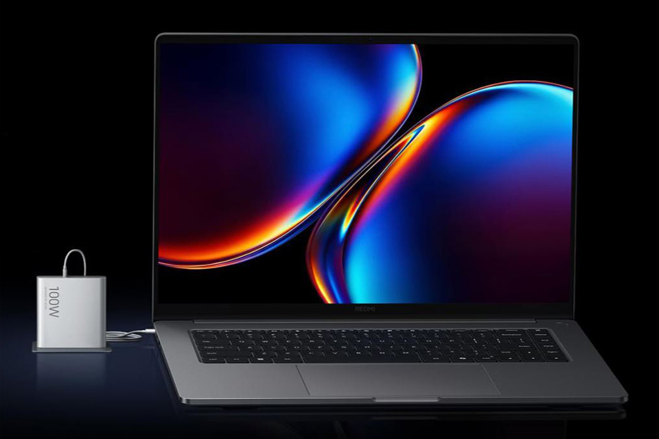 Redmi Book Pro 2026 - вид спереду