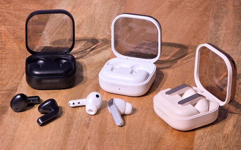 Колірна гамма нових навушників Samsung Galaxy Buds 4