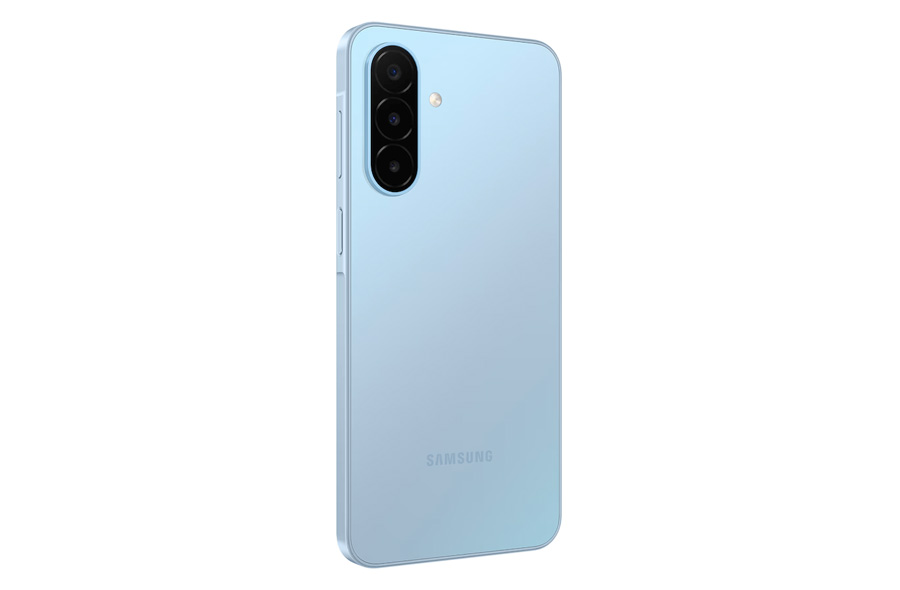 Samsung Galaxy A18 в руці