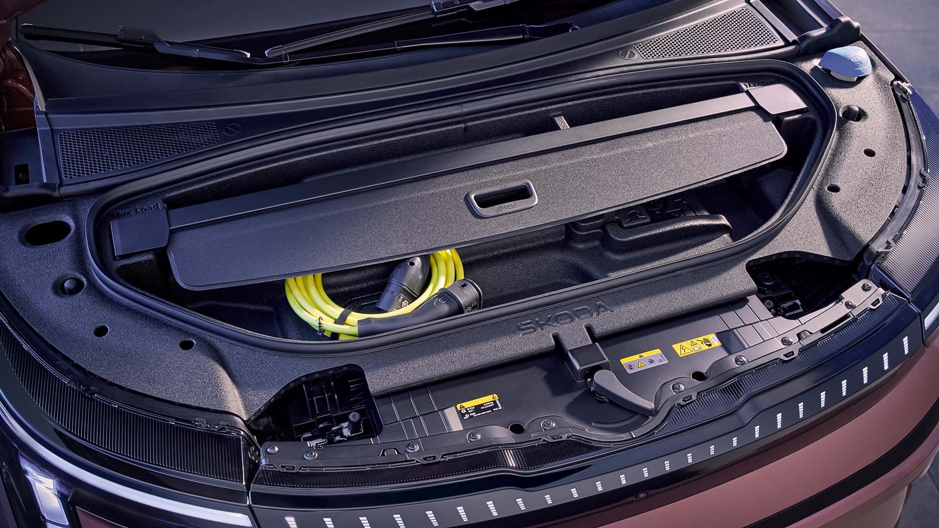 Skoda Peaq электрокроссовер вид сзади