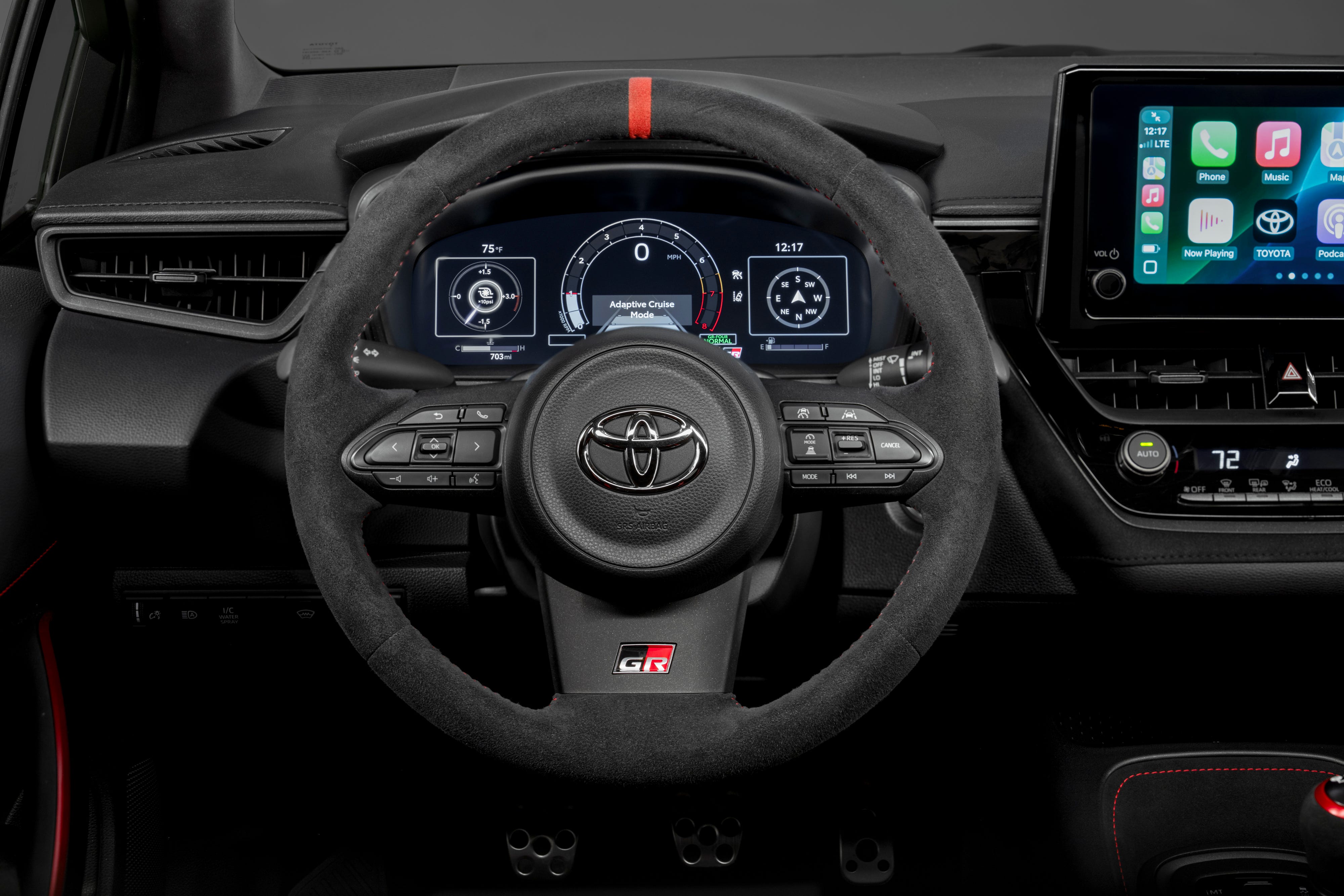 Передня частина Toyota Corolla