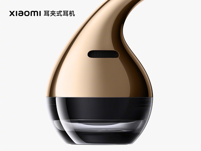 Xiaomi Clip features a semi-transparent housing and weighs just 5.5g per earbud.