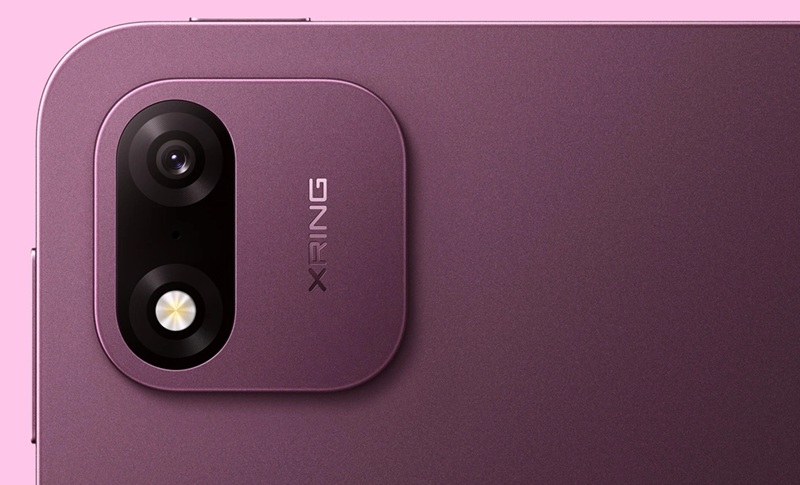 The all-metal body measures 5.67 mm thick and weighs 645 g, housing a 12,000 mAh battery with 120 W fast charging.
