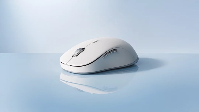 Xiaomi Wireless Mouse 4 Pro in black and white colorways.