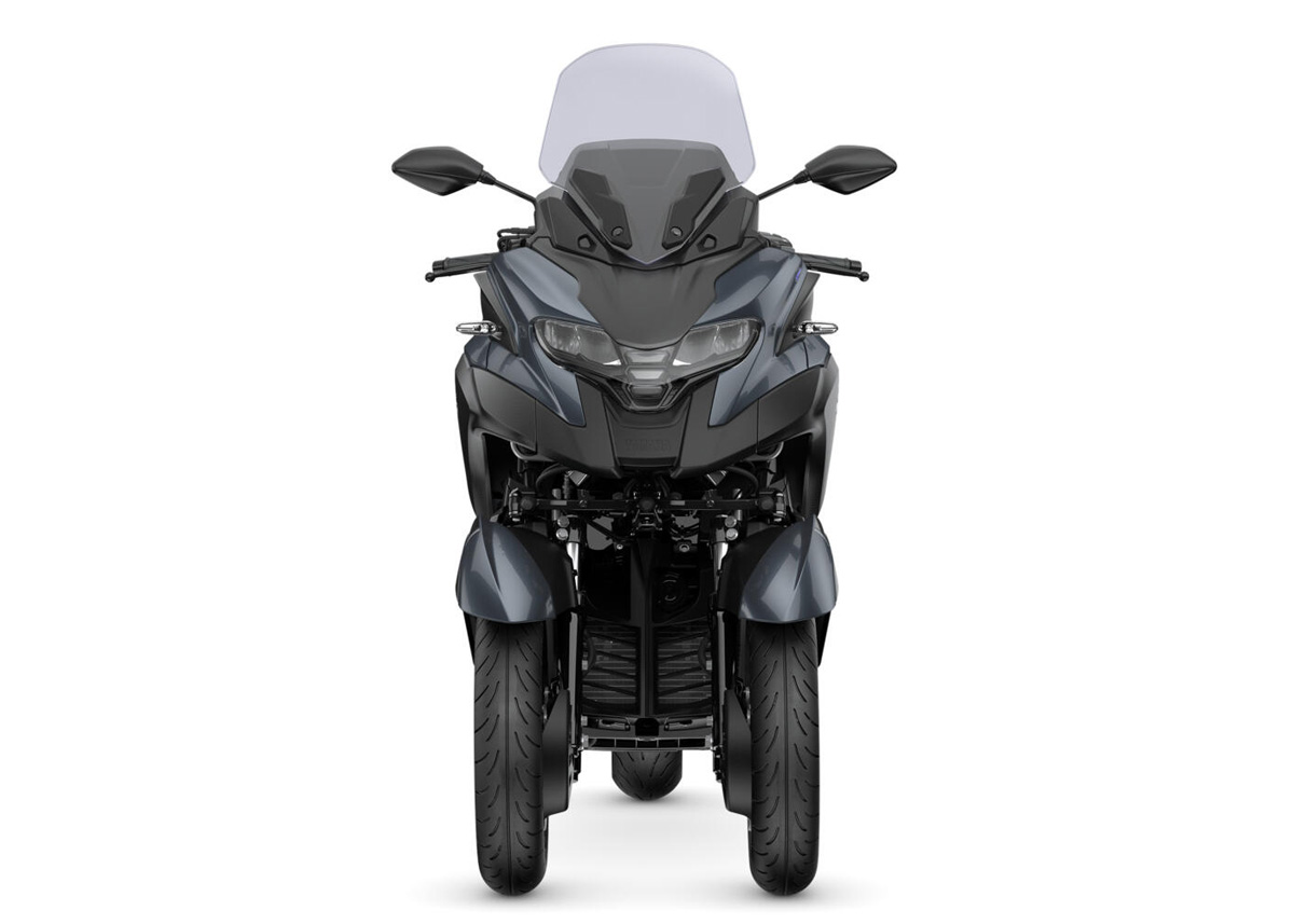 Фронтальный вид Yamaha Tricity 300