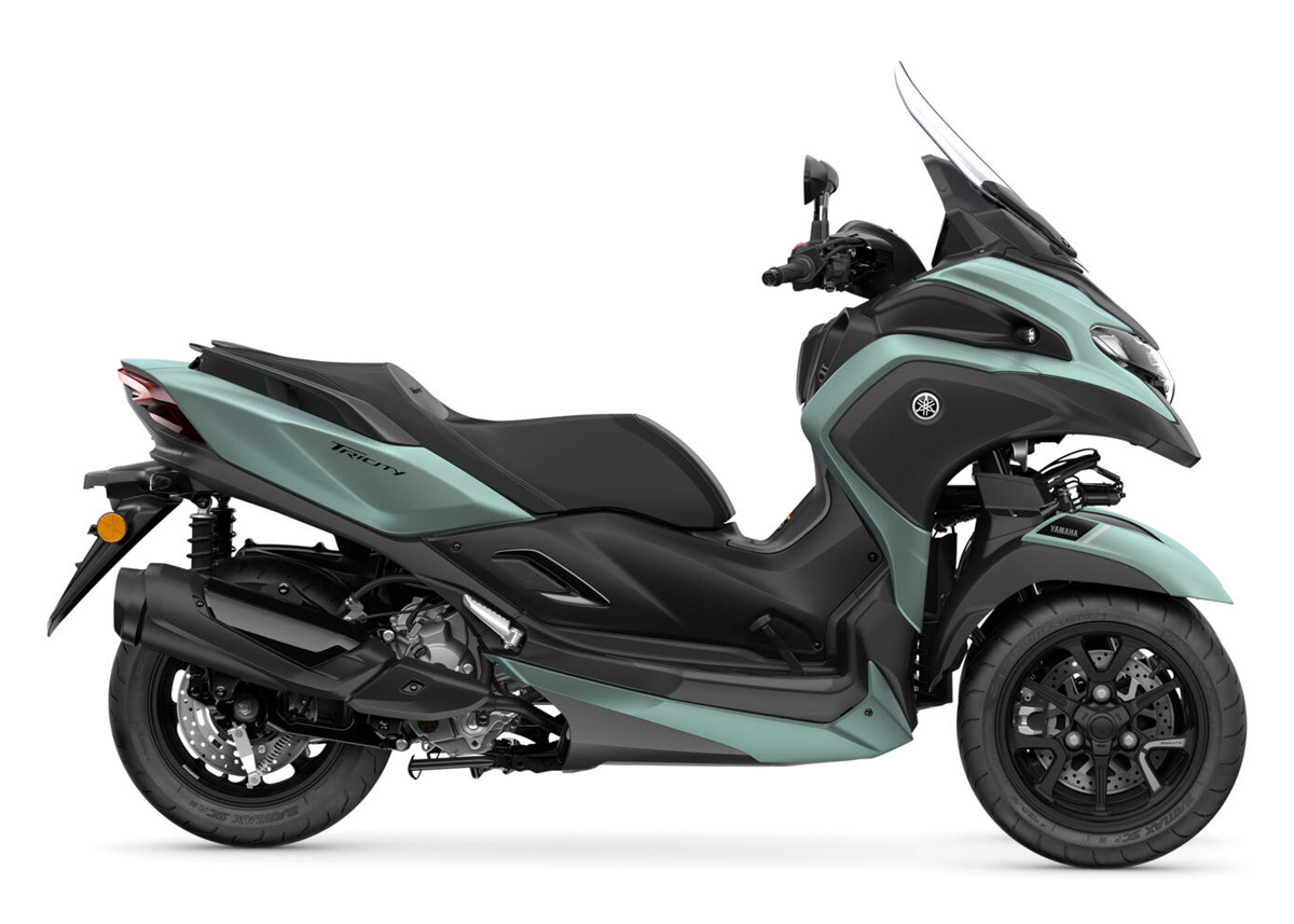 Yamaha Tricity 300 на дороге