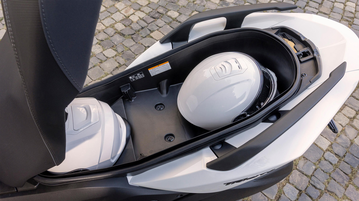 Yamaha Tricity 300 спортивный вид